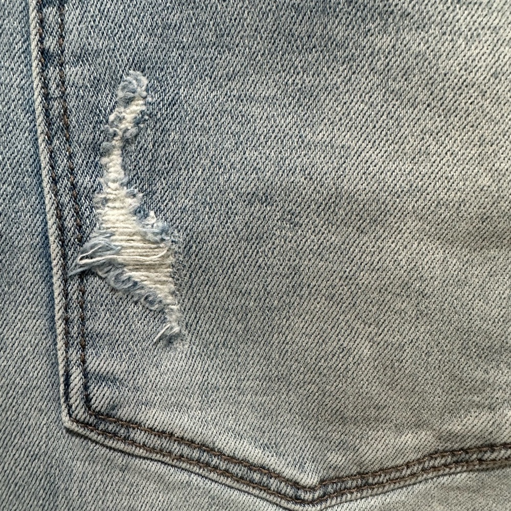 Vervet Distressed Jeans NWT - Picture 7 of 12